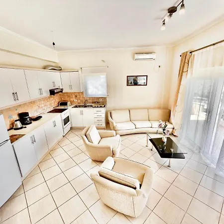 Propery Under Renovation Apartamento Sarandë